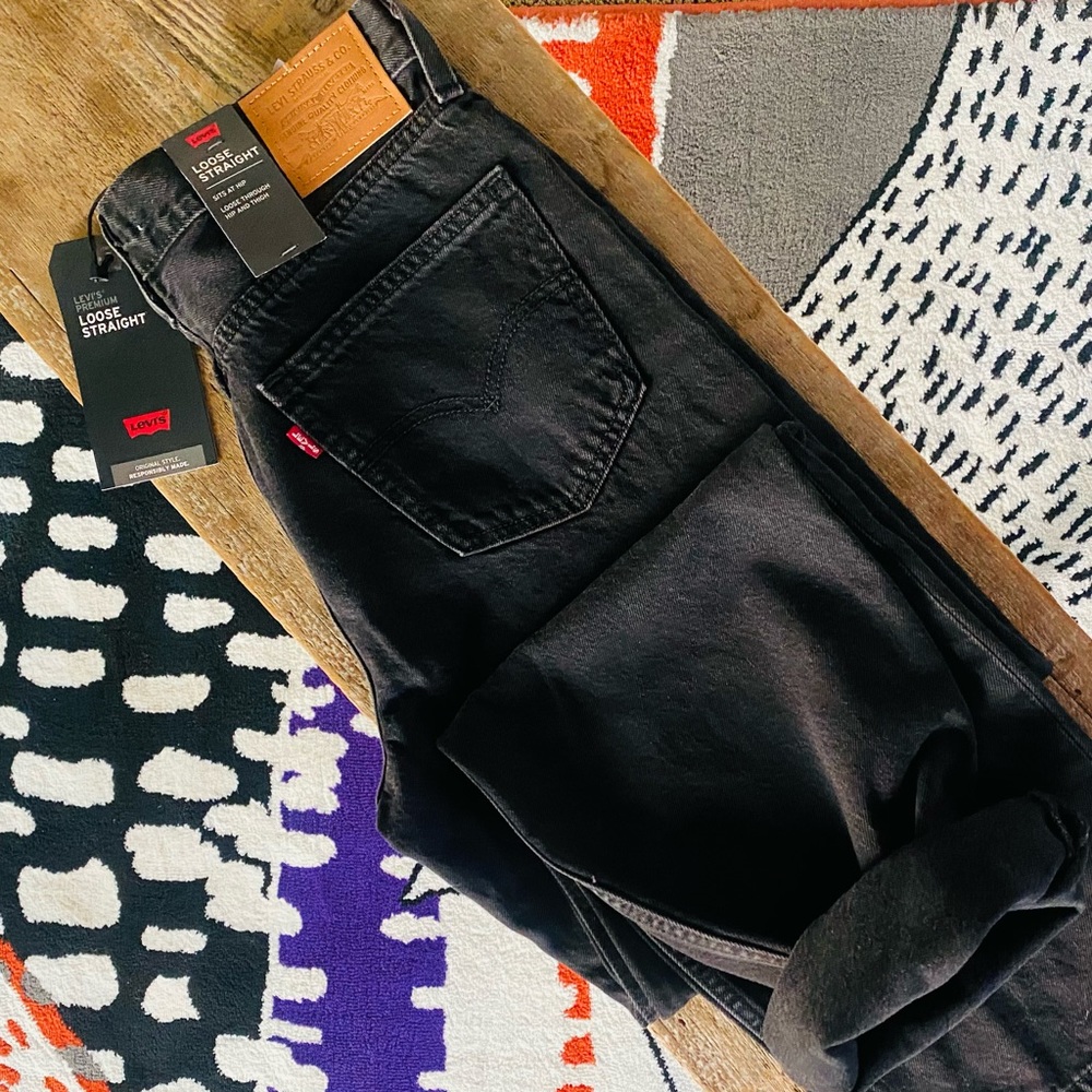 New Levi’s premium black loose straight jeans - Picture 3 of 9